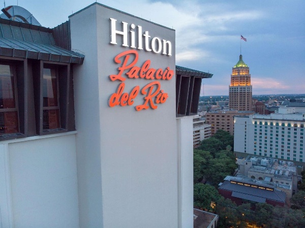 Hilton Palacio Del Rio image 2